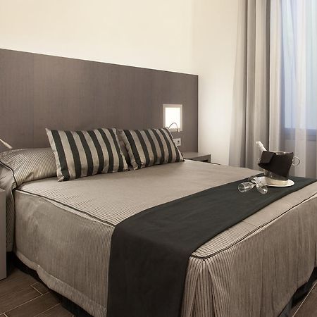 Dalia Ramblas Barcelona Bagian luar foto